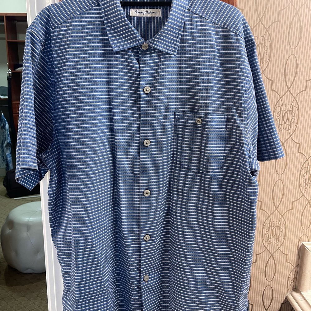 Men’s Tommy Bahama, short sleeve button down sz L